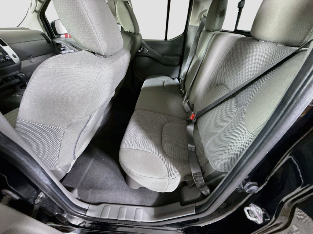 Certified 2021 Nissan Frontier SV w/ Midnight Edition Floor Mats AWD/4WD image 27