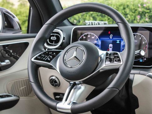 Certified 2026 Mercedes-Benz GLC 300 4MATIC image 16