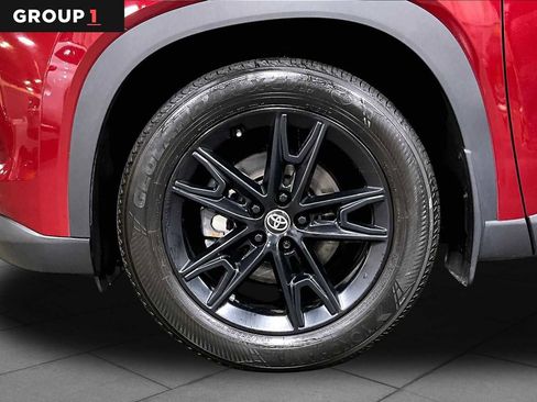Certified 2024 Toyota Grand Highlander AWD image 11