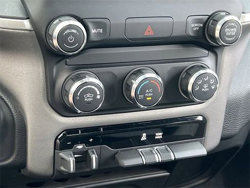 Used 2024 RAM 2500 Big Horn w/ Bed Utility Group image 25