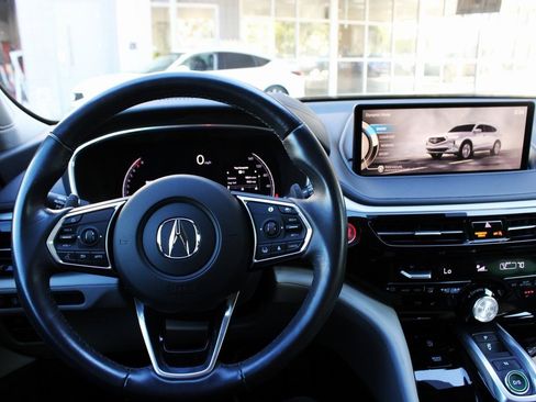 Used 2023 Acura MDX Technology SH-AWD image 33