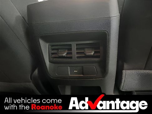 Used 2023 Chevrolet Colorado LT w/ LT Convenience Package II image 19