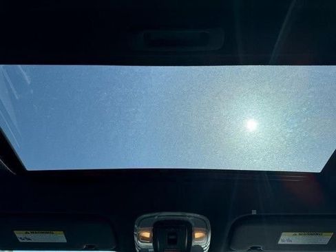 Used 2025 Hyundai Elantra Limited image 6