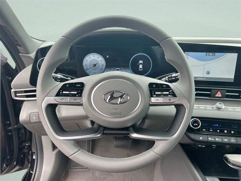 Certified 2023 Hyundai Elantra SEL w/ Convenience Package image 34