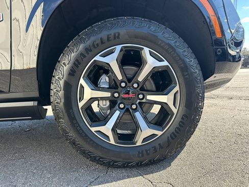 New 2026 GMC Yukon XL AT4 w/ AT4 Premium Package image 13