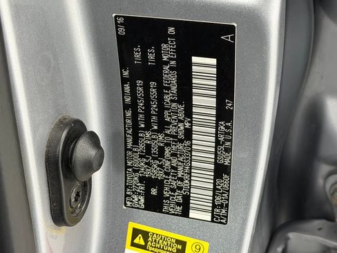 Used 2016 Toyota Highlander Limited image 30