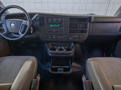 Used 2020 Chevrolet Express 3500 LS image 28