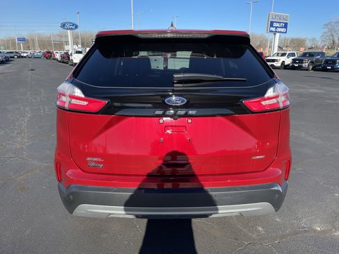 Used 2022 Ford Edge SEL w/ Convenience Package image 4