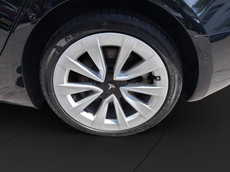 Used 2022 Tesla Model 3 Long Range AWD/4WD image 22