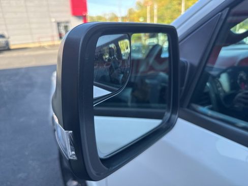 Used 2023 RAM 1500 Big Horn image 16