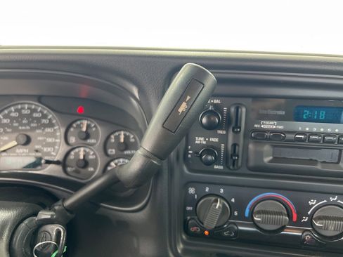 Used 2000 Chevrolet Silverado 2500 W/T w/ Firm Ride Suspension Pkg image 14