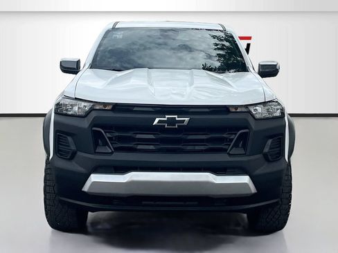 Used 2025 Chevrolet Colorado Trail Boss AWD/4WD image 2