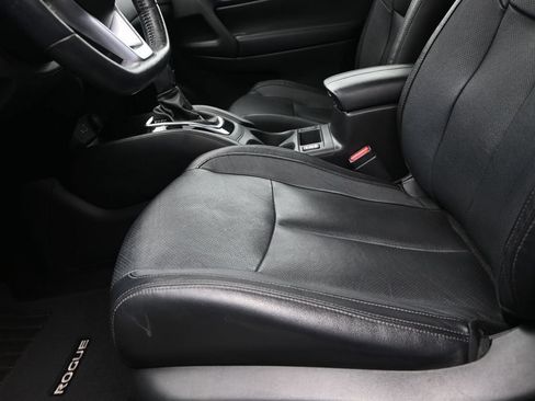Used 2018 Nissan Rogue SL FWD image 13