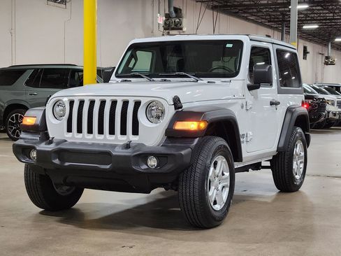Used 2021 Jeep Wrangler Sport S image 4