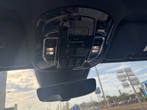 Certified 2023 Maserati Grecale Modena image 14