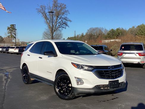 Used 2020 Chevrolet Equinox LT image 8