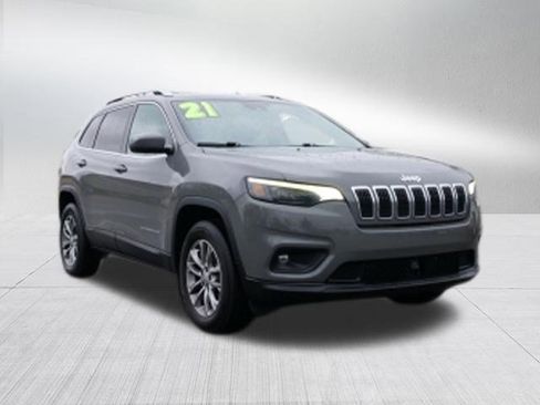 Used 2021 Jeep Cherokee Latitude Lux w/ Comfort/Convenience Group image 9