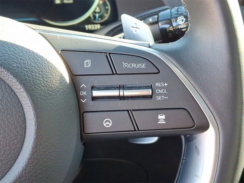 Used 2022 Hyundai Sonata Limited w/ Preferred Accessory Package image 24