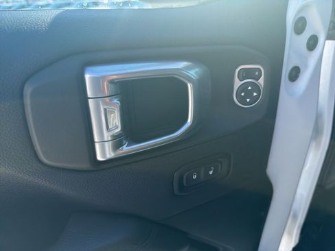 Used 2021 Jeep Wrangler Unlimited Sahara image 14