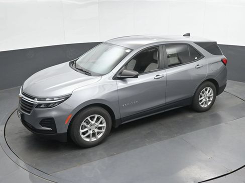 Used 2023 Chevrolet Equinox LS w/ LS Convenience Package FWD image 35