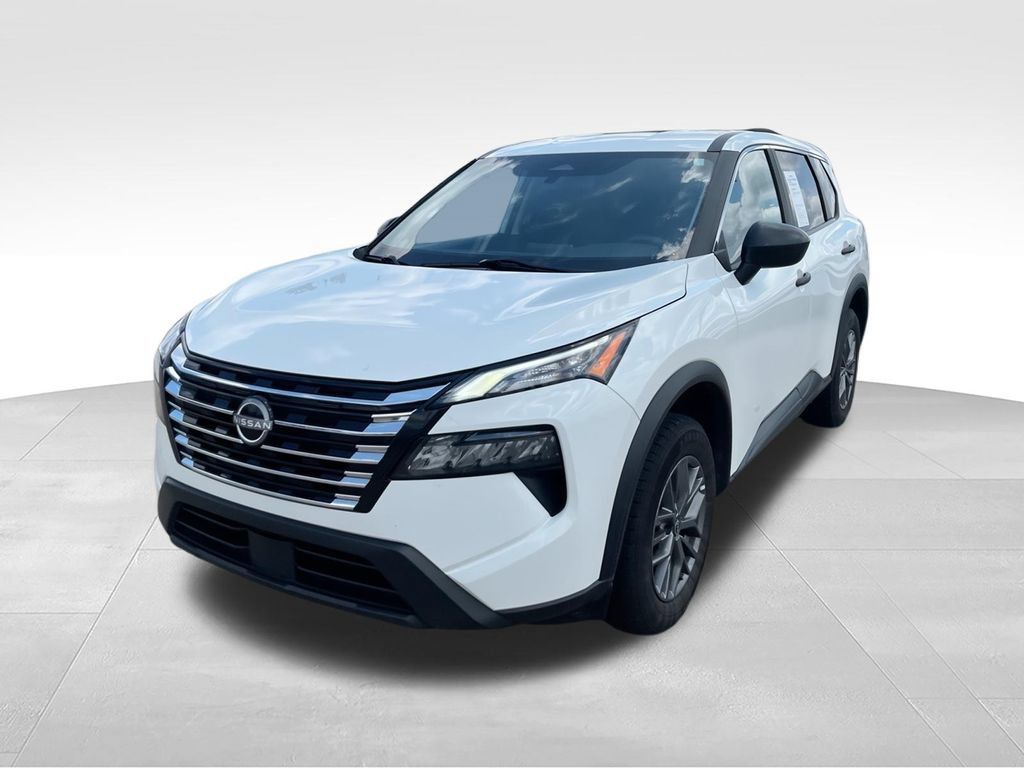 Used 2024 Nissan Rogue S AWD/4WD image 4