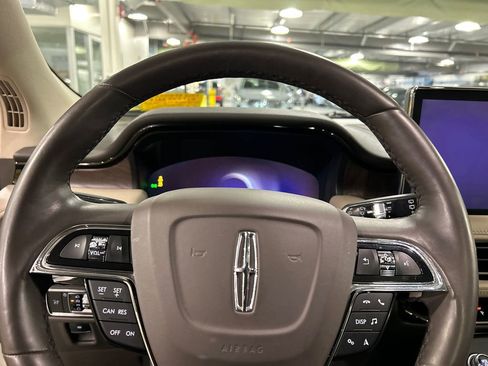 Certified 2023 Lincoln Nautilus Reserve AWD/4WD image 12