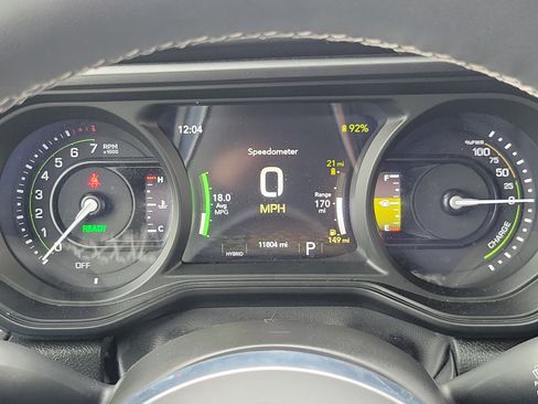 Used 2025 Jeep Wrangler Unlimited Sahara image 9