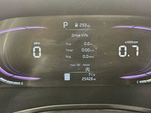 Used 2025 Kia Soul LX w/ LX Technology Package FWD image 19