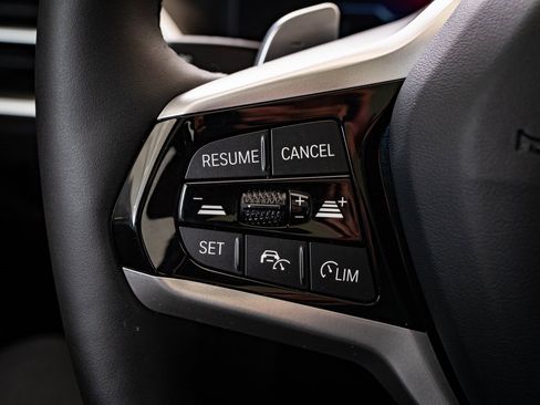 Used 2025 BMW 330i xDrive Sedan image 25