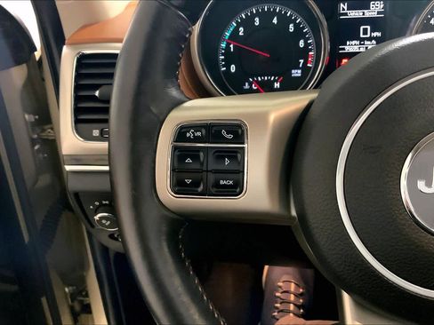 Used 2011 Jeep Grand Cherokee Overland Summit AWD/4WD image 23