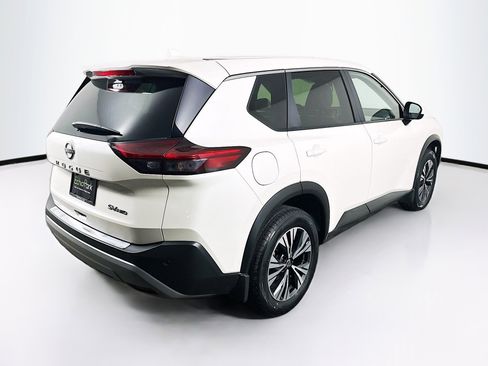 Used 2023 Nissan Rogue SV image 9