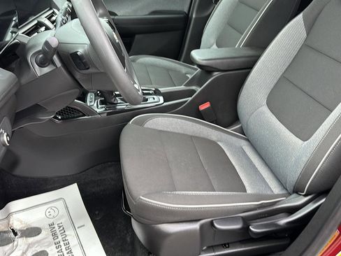 Certified 2025 Chevrolet TrailBlazer LS w/ LS Convenience Package image 21