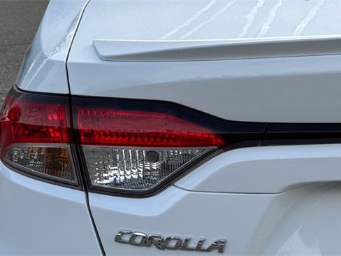 Used 2022 Toyota Corolla SE image 45