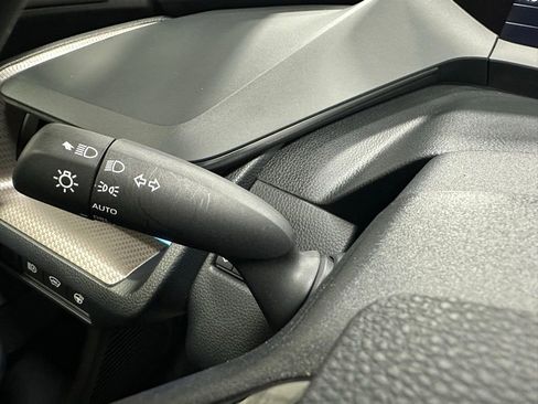 Used 2025 Toyota Prius XLE image 20