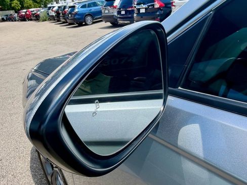 Used 2024 Honda Accord EX image 13