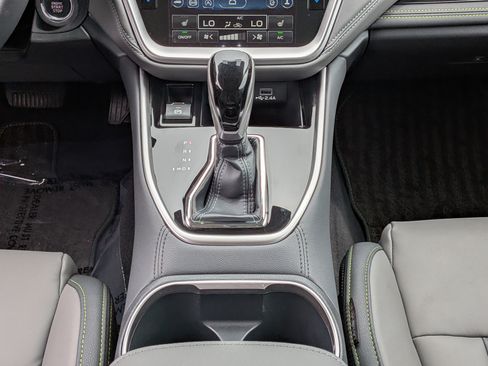Certified 2025 Subaru Outback Onyx Edition AWD/4WD image 21