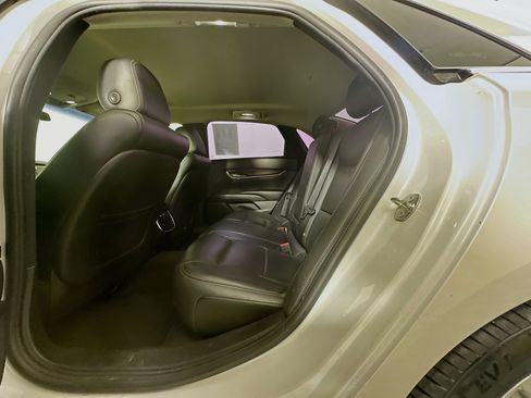 Used 2019 Cadillac XTS Luxury FWD image 27