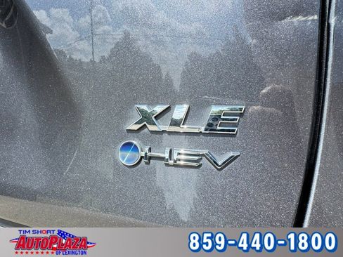 Used 2025 Toyota RAV4 XLE AWD/4WD image 19