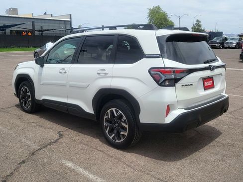 Used 2025 Subaru Forester Premium AWD/4WD image 6