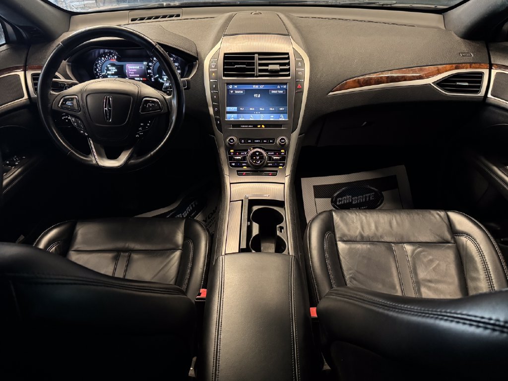 Used 2019 Lincoln MKZ Reserve FWD image 9
