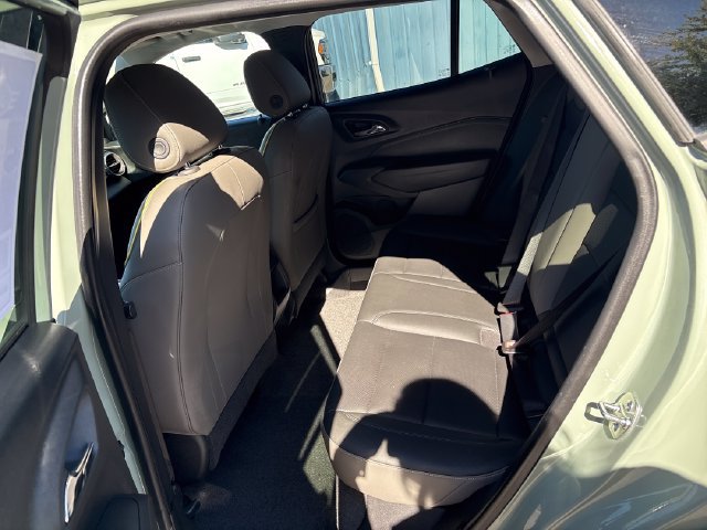 Used 2025 Chevrolet Trax ACTIV w/ Sunroof Package FWD image 20
