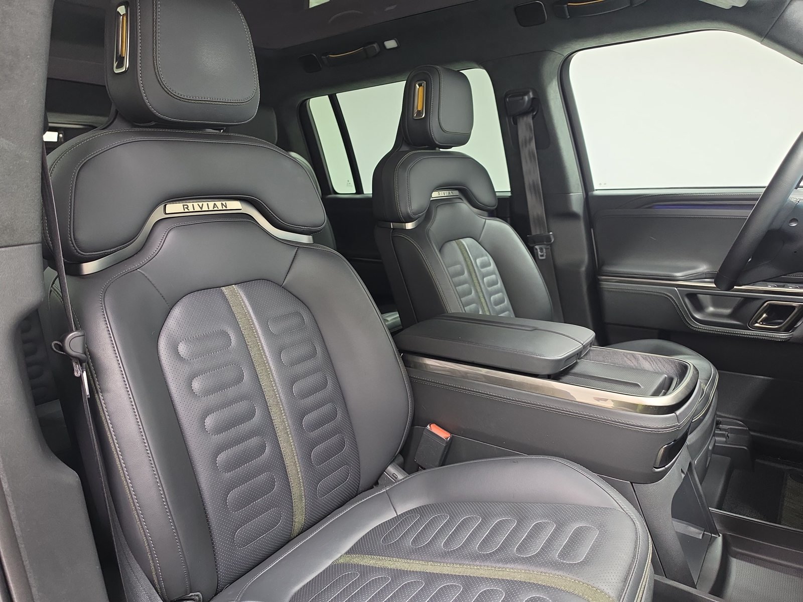 Used 2023 Rivian R1S Adventure Quad AWD/4WD image 24
