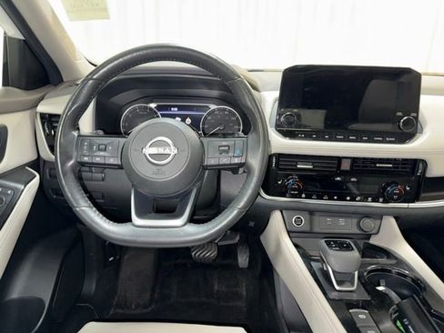 Used 2023 Nissan Rogue SL w/ SL Premium Package AWD/4WD image 16