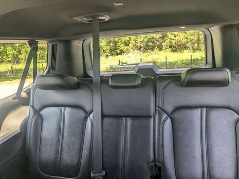 Used 2024 Jeep Wagoneer L Series II w/ Flexible Seating Group AWD/4WD image 33