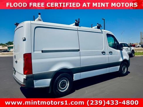 Used 2021 Mercedes-Benz Sprinter 1500 image 11