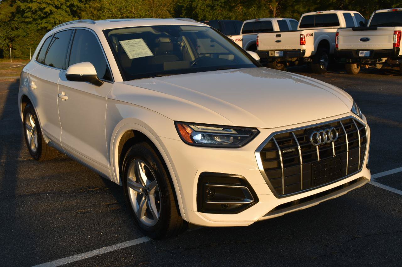 Used 2021 Audi Q5 2.0T Premium w/ Convenience Package AWD/4WD image 4