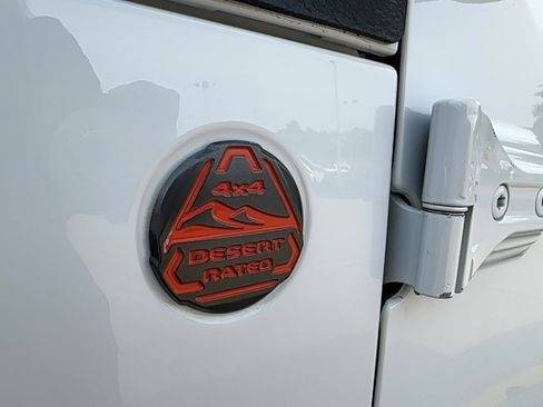 Used 2022 Jeep Gladiator Mojave w/ Trailer Tow Package image 29