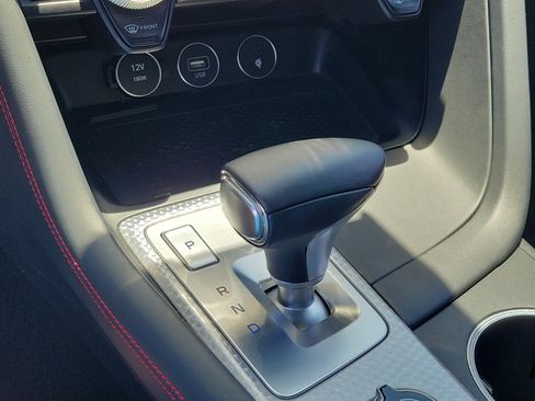 Used 2022 Genesis G70 3.3T RWD image 29
