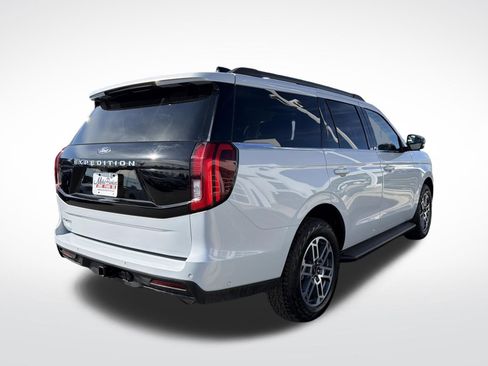 Certified 2025 Ford Expedition Active image 7