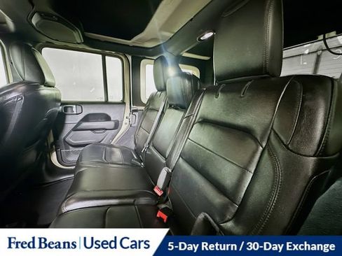 Used 2022 Jeep Wrangler Unlimited Sahara AWD/4WD image 31